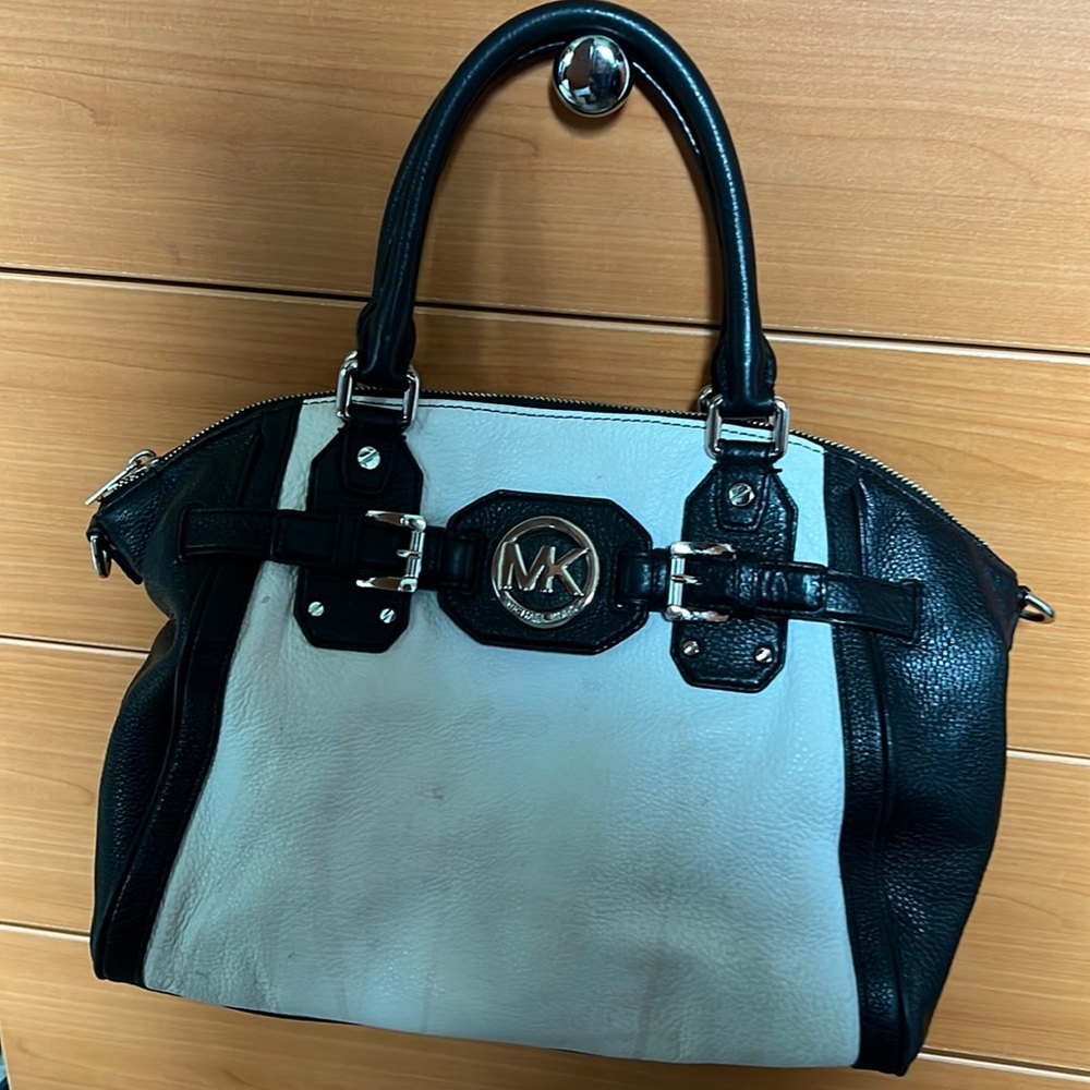 Michael Kors black and white bag
